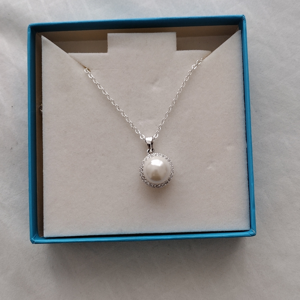Pagoda Pearl Necklace